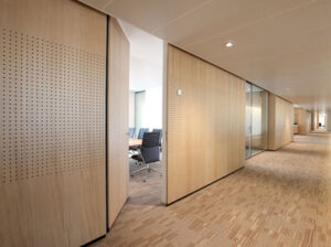 Tấm nhựa ngăn vách tường