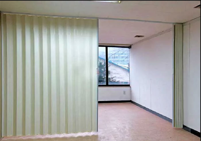 vách ngăn văn phòng pvc là gì