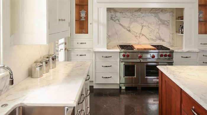 Lý do nên sử dụng tấm nhựa pvc ốp tường cho nhà bếp?