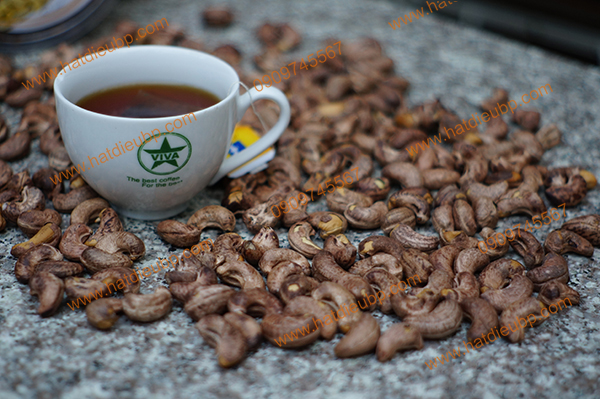 hat-dieu-rang-muoi-binh-phuoc-duoc-ua-chuong Hạt điều rang muối Bình Phước được ưa chuộng