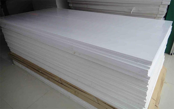 Phân biệt tấm nhựa PVC và tấm nhựa PP