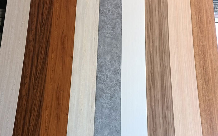 phân biệt tấm nhựa ốp tường pvc đặc và tấm nhựa nano