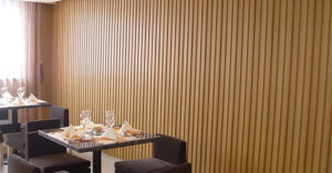 vách lam nhựa giả gỗ