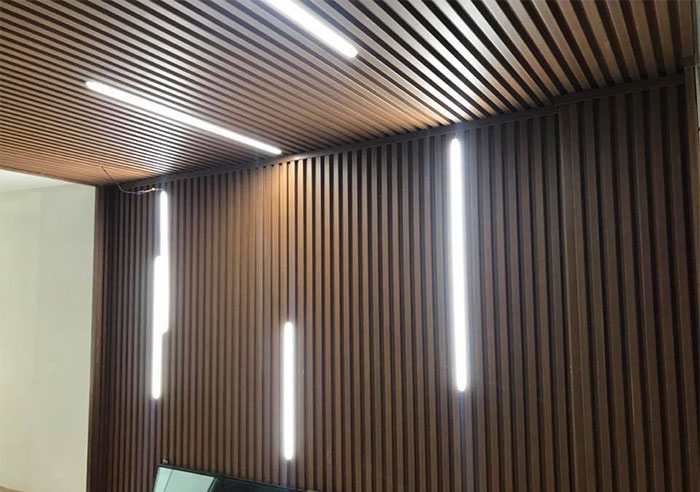 vách lam nhựa giả gỗ