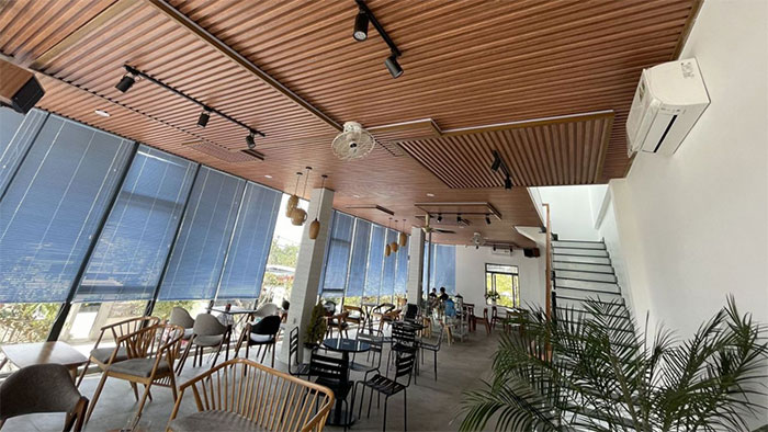 Có nên sử dụng tấm ốp PVC lam sóng cho nhà hàng, khách sạn, karaoke không?