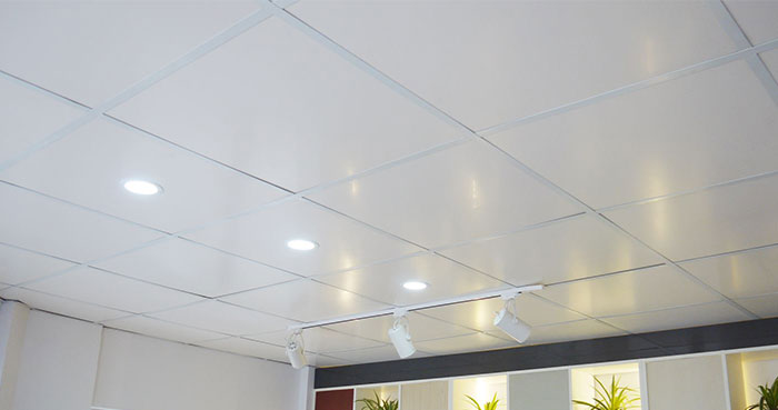 ưu điểm khi lựa chọn tấm trần nhưa PVC