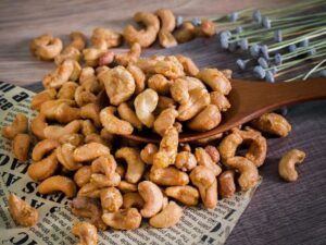 Hạt điều rang muối có béo không?