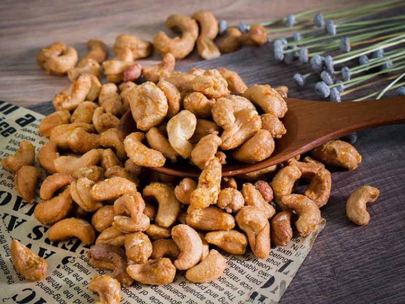 Hạt điều rang muối có béo không?