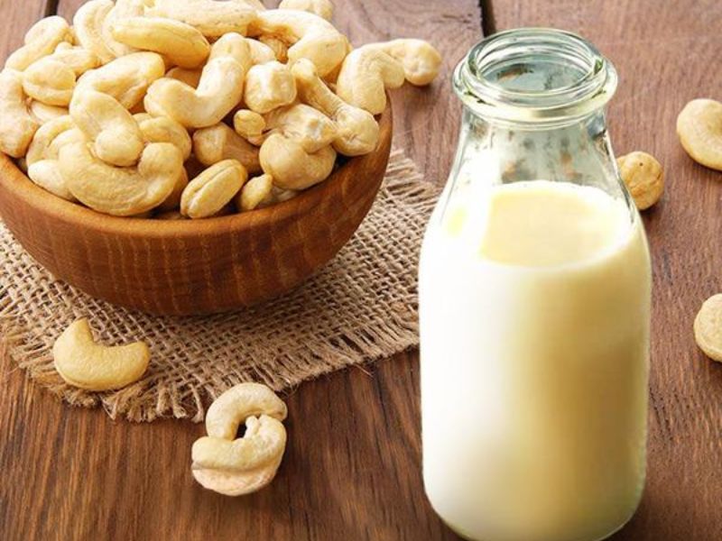 Hạt điều rang muối có làm sữa được không?